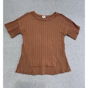 BKE Buckle Brown Stretchy Lightweight T-Shirt Open Weave Women's Medium Short Sl